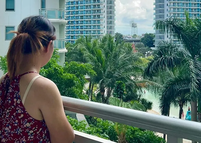 Staycation In Metro By La Mansion D Azure Manila